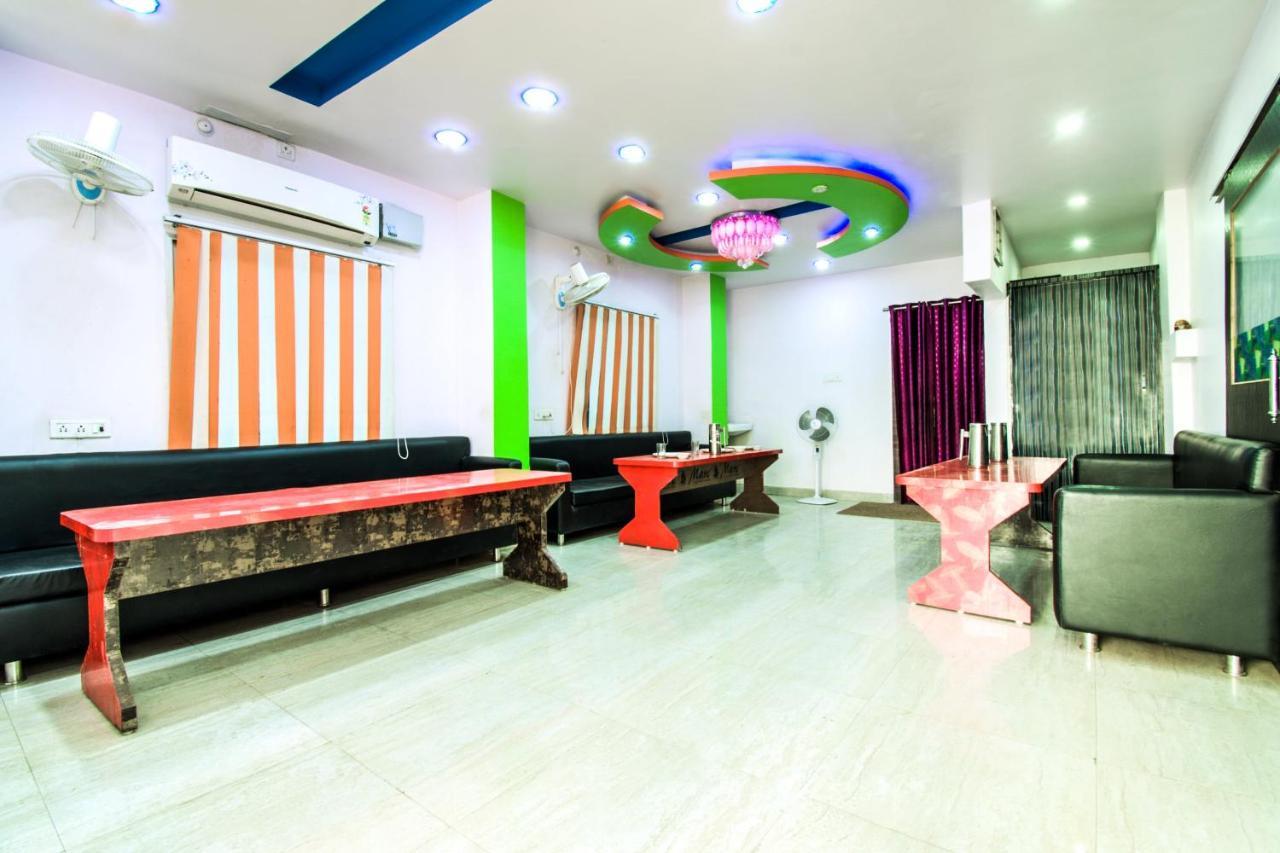 Oyo 14993 Rp Palace Danapur Εξωτερικό φωτογραφία